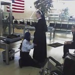 300px-Screening_in_DTW_Airport